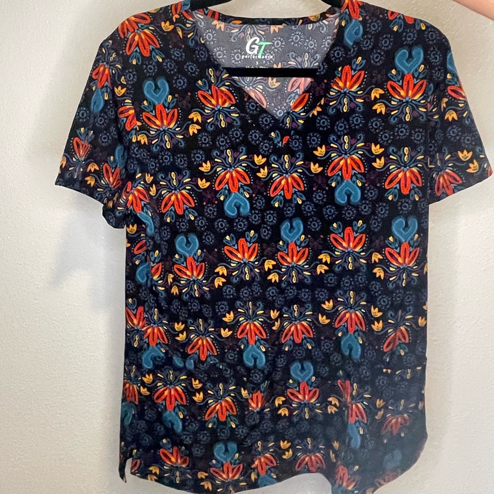 GT Performance from uniform advantage. Size small. Very lightweight.